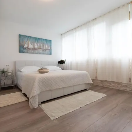 Apartment Apt In Firule Area