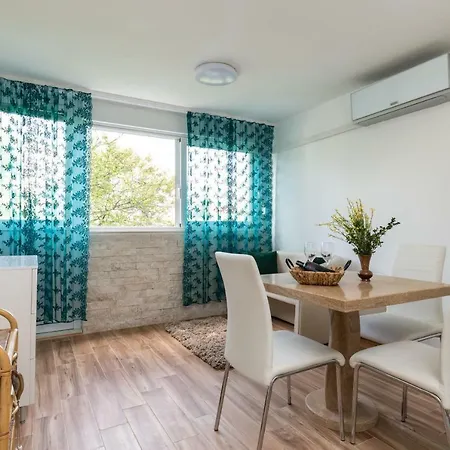 Apt In Firule Area Apartment *