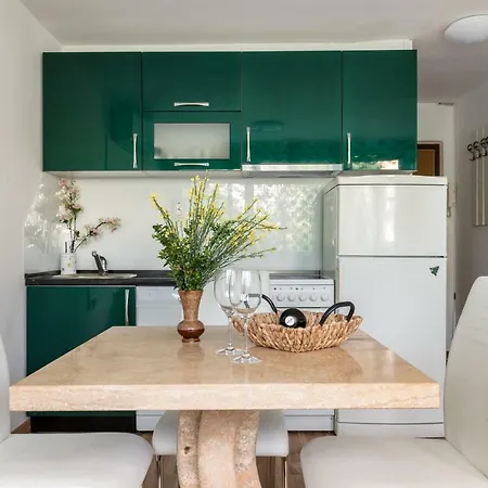 Apt In Firule Area Apartment *